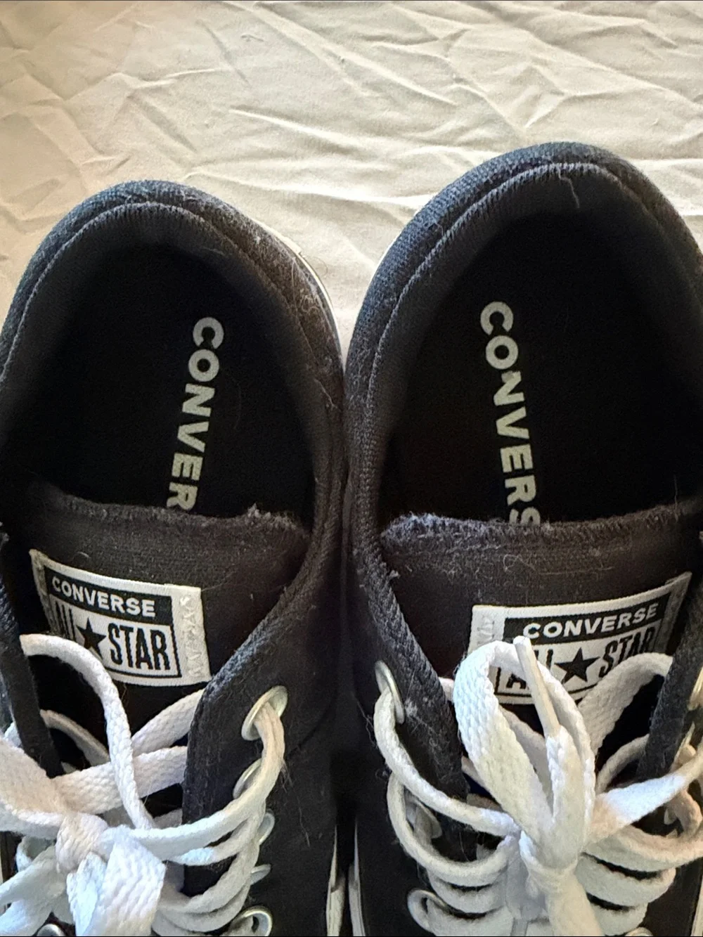 Converse women’s size 8 Black and White Low Top Sneakers